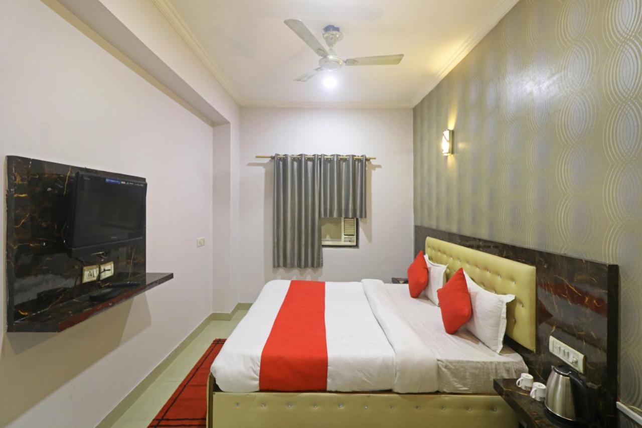 Airport Samara Inn New Delhi Exterior photo