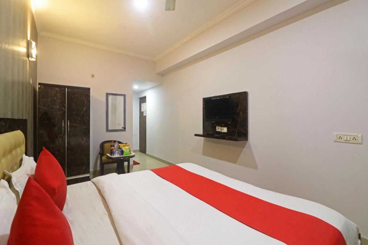 Airport Samara Inn New Delhi Exterior photo