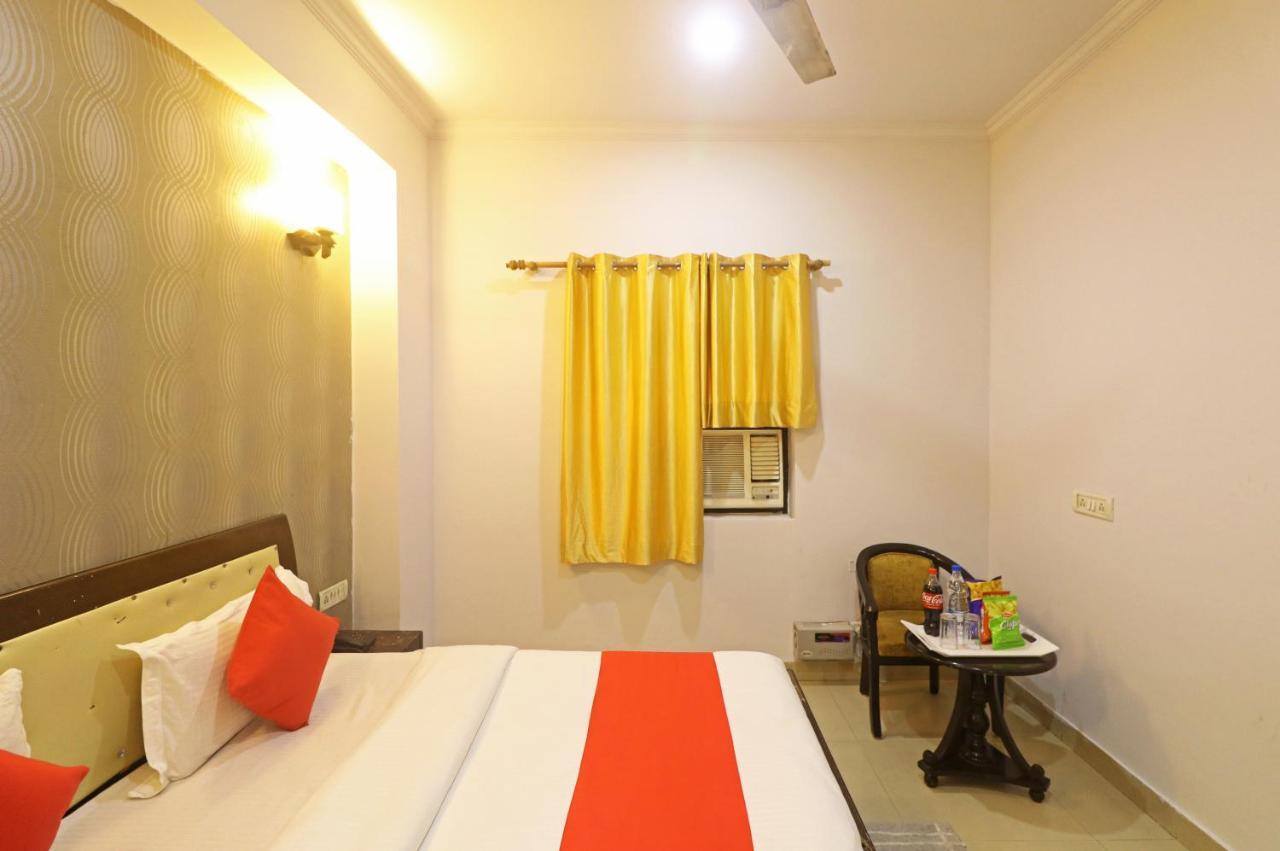 Airport Samara Inn New Delhi Exterior photo