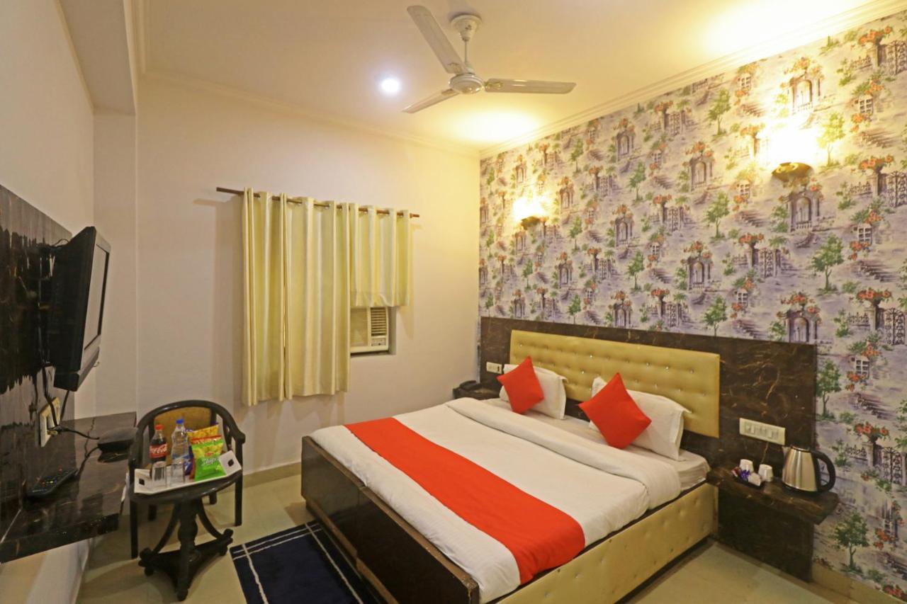 Airport Samara Inn New Delhi Exterior photo