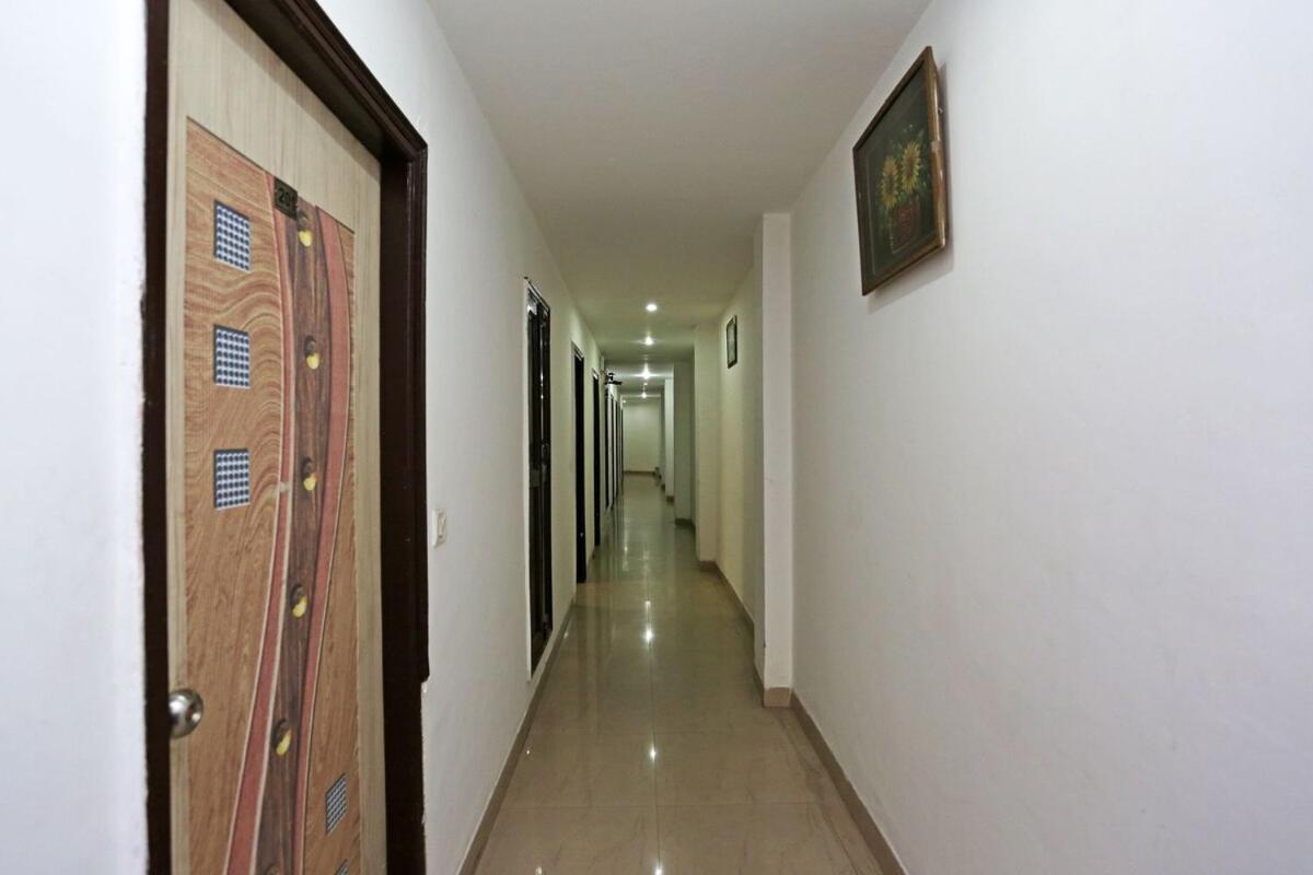Airport Samara Inn New Delhi Exterior photo