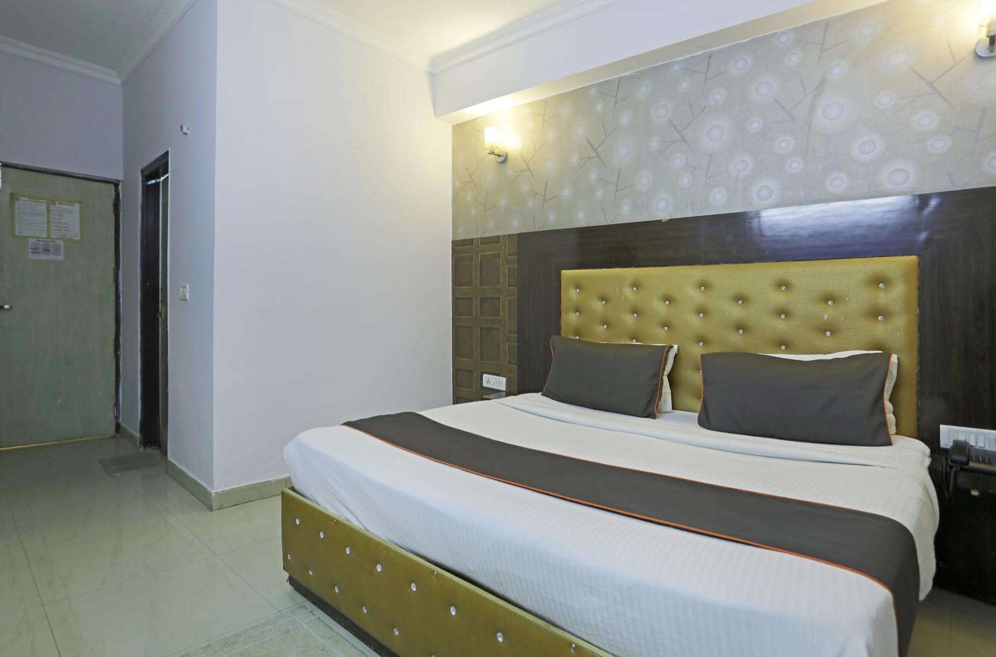 Airport Samara Inn New Delhi Exterior photo